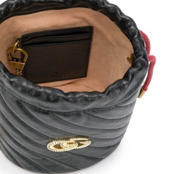 Stunning and rare! Gucci GG Marmont Bucket Bag in Black with Red Trim NEW - Picture 2 of 3